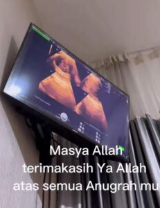 Sosial media influencer Tasyi Athasyia berbagi kebahagiaan dalam perjalanan kehamilannya.