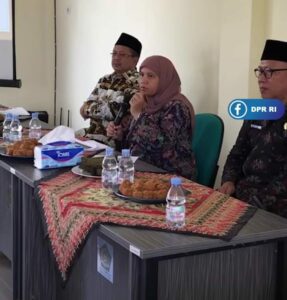 Dukungan penuh Komisi DPR RI terhadap pembangunan MAN Insan Cendekia di Sumedang menciptakan gebrakan pendidikan. Rencana ini diharapkan membawa perubahan positif dalam kultur intelektual dan peningkatan SDM di wilayah tersebut.