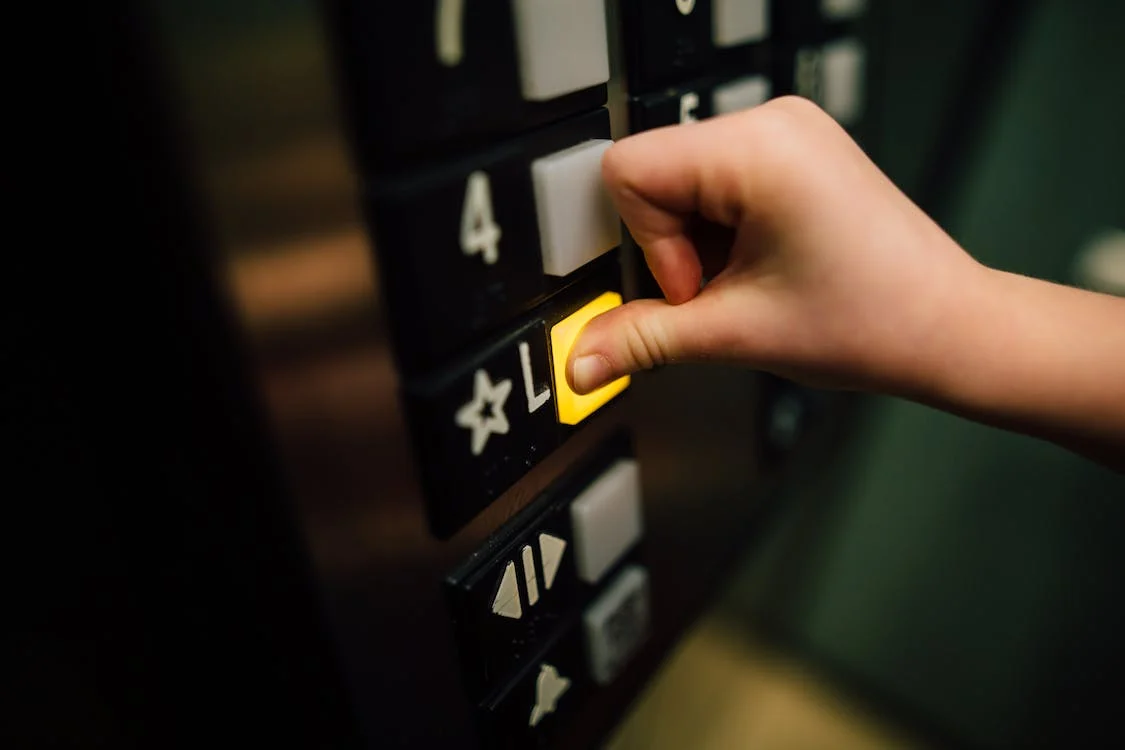 Crush By An Elevator In Google