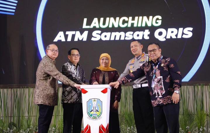 Gubernur Khofifah membuka pintu inovasi dengan ATM QRIS terbaru