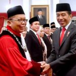 Pelantikan Hakim Konstitusi: Jokowi Perkuat Integritas Hukum!
