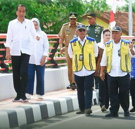 Jokowi Resmikan Jembatan CH