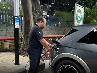 Tiang Listrik Jadi EV Charger, Solusi Canggih untuk Pengisian Mobil Listrik