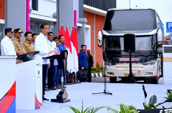 Jokowi Resmikan Mega Proyek