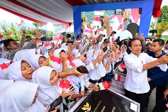 Presiden Jokowi Beri Kejutan di Bendungan Karian