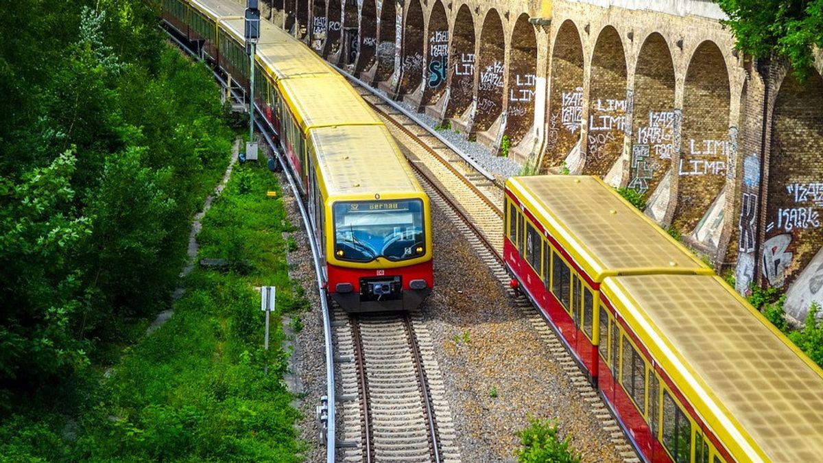 Kereta Terlambat Di dunia