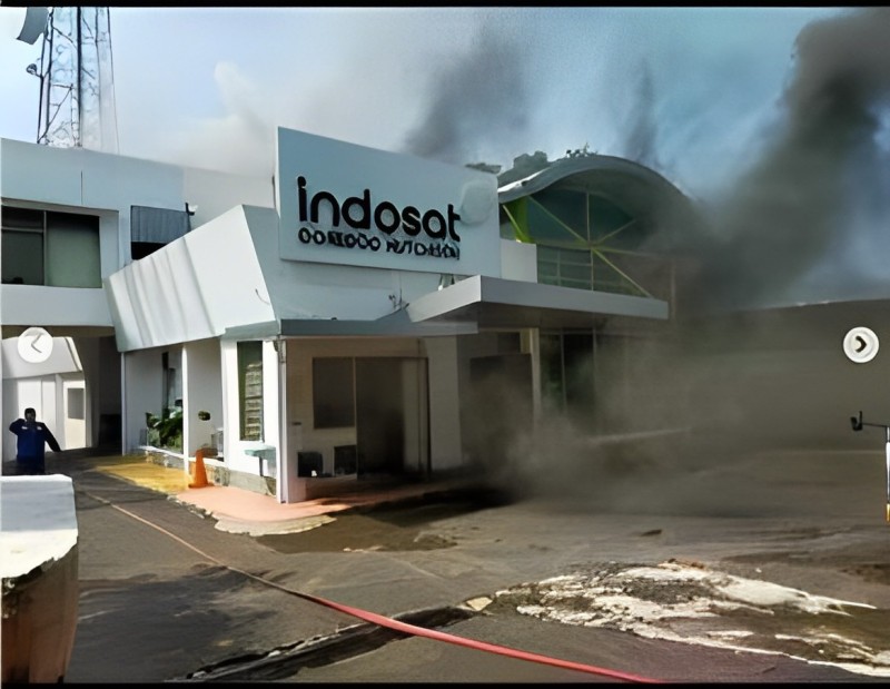 Tragedi Kebakaran di Gedung Indosat Semarang Memicu Kepanikan!