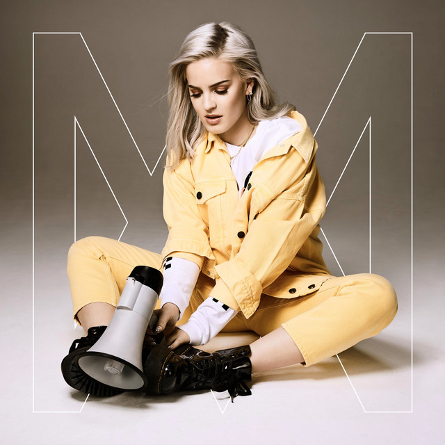 Makna Lagu 2002 – Anne-Marie