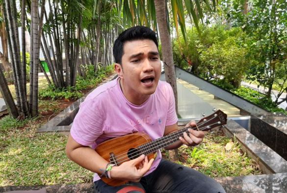 aldi-taher-ciptakan-lagu-kocak-untuk-fans-mayor-teddy