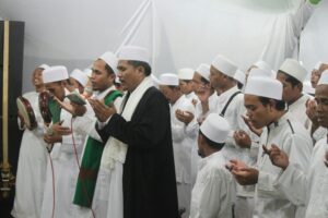 lirik sholawat annafsu tabki